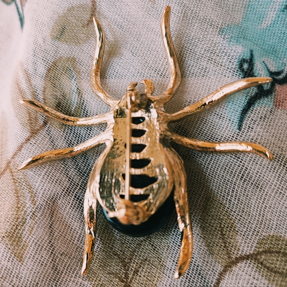 Pitted Lucite Tortoise Root Beer Brown Spider Brooch Halloween Gold Tone Brooch - Picture 3 of 6